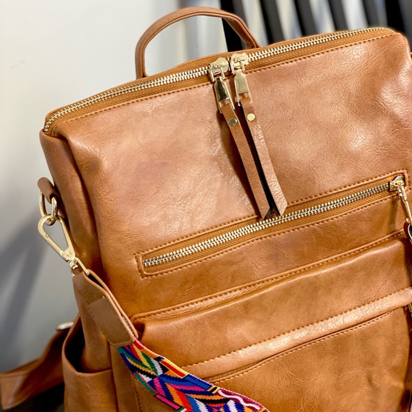 Brand NEW Camden Convertible Backpack in Camel 🧡 - Picture 8 of 16